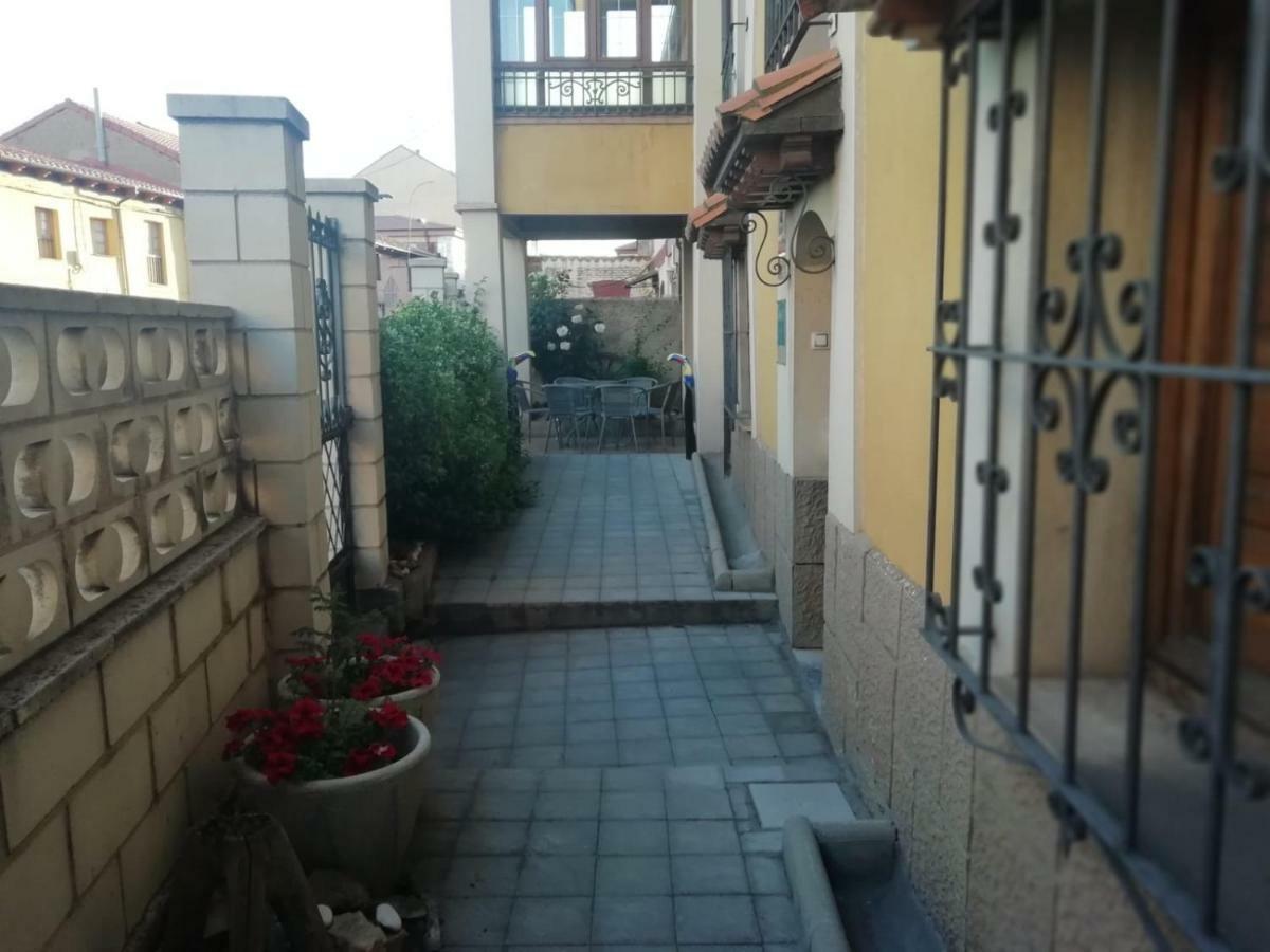 Boleta A 5 Minutos De Leon, Casa Con Jardin Villa San Andres del Rabanedo Bagian luar foto